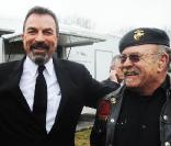 Tom Selleck, toujours aussi élégant, au National Mall de Washington, le 26 mars 2009 !