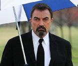 Tom Selleck, toujours aussi élégant, au National Mall de Washington, le 26 mars 2009 !