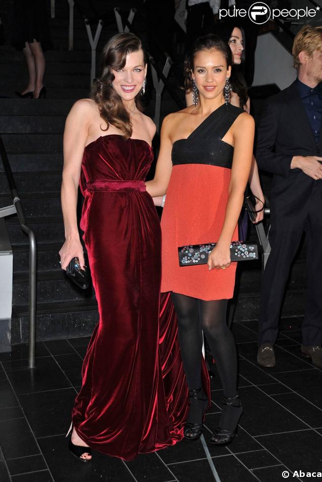 Milla Jovovich et Jessica Alba absolument sublimes, lors de la grande soirée Museum Dance 2009, à Central Park West, à New York, le 26 mars 2009 !