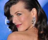 Avant d'être une brillante actrice, Milla Jovovich nous rappelle qu'elle a été un magnifique mannequin... lors de la grande soirée Museum Dance 2009, à Central Park West, à New York, le 26 mars 2009 !