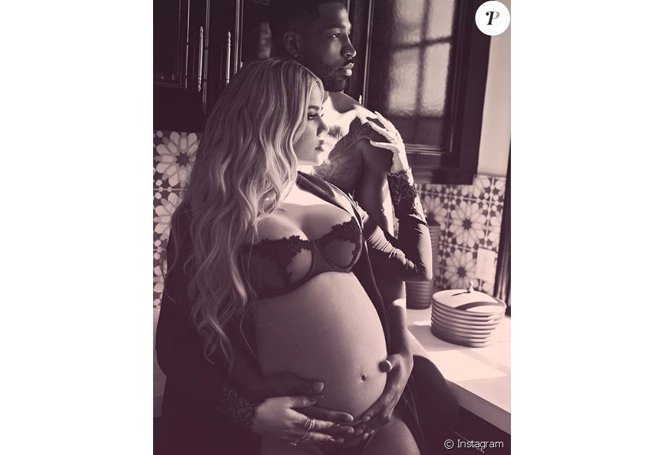 KhloÃ© Kardashian (enceinte) et Tristan Thompson. Mars 2018.