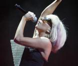 L'hallucinante prestation de Lady Gaga... qui a fait vibrer 25 millions d'Américains ! Regardez !