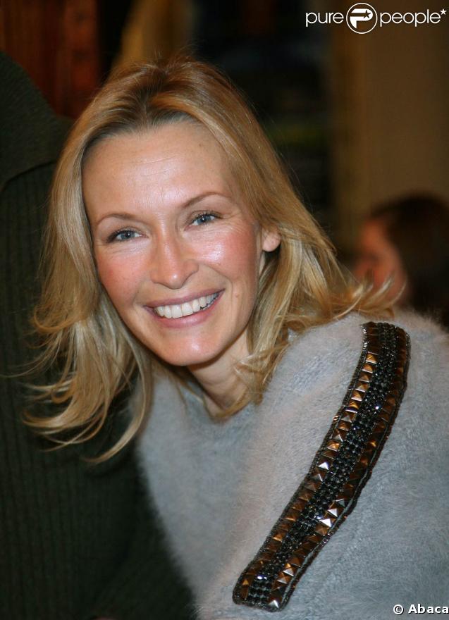 estelle lefebure. Estelle Lefébure va faire équipe avec Yves Rénier son ex !