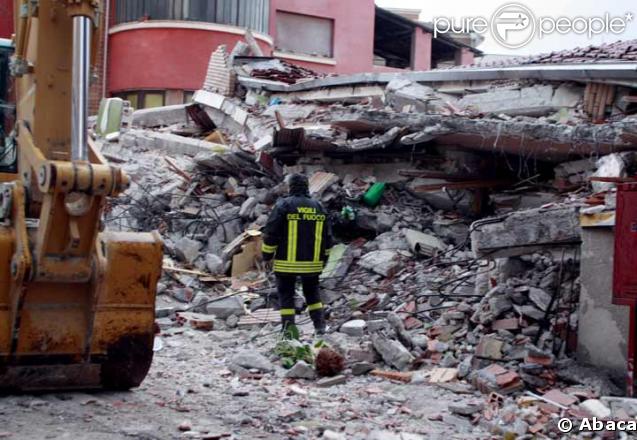 Dégats après le tremblement d'avril 2009 dans les Abruzzes en Italie 