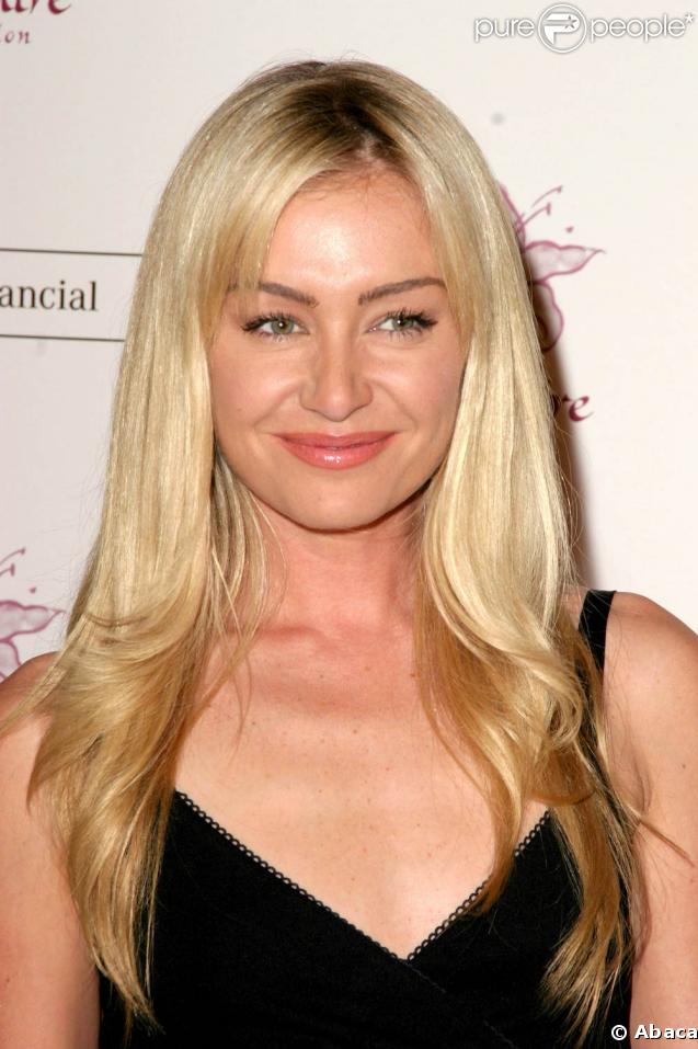 La belle Portia de Rossi... sur tapis rouge !