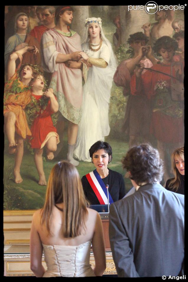 Rachida Dati célèbre l'union d'un jeune couple du VIIe arrondissement. Paris, le 11/04/09 