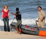 Elizabeth Mitchell et Josh Holloway en tournage de la saison 5 de la série 