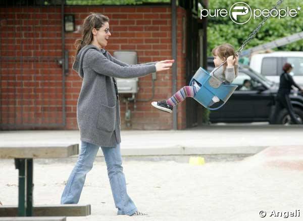 Amanda Peet passe l'après-midi au parc à Cold Water avec sa fille Frances Pen Benioff