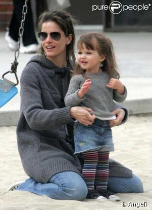 Amanda Peet passe l'après-midi au parc à Cold Water avec sa fille Frances Pen Benioff