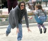 Amanda Peet passe l'après-midi au parc à Cold Water avec sa fille Frances Pen Benioff