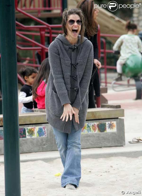 Amanda Peet passe l'après-midi au parc à Cold Water avec sa fille Frances Pen Benioff