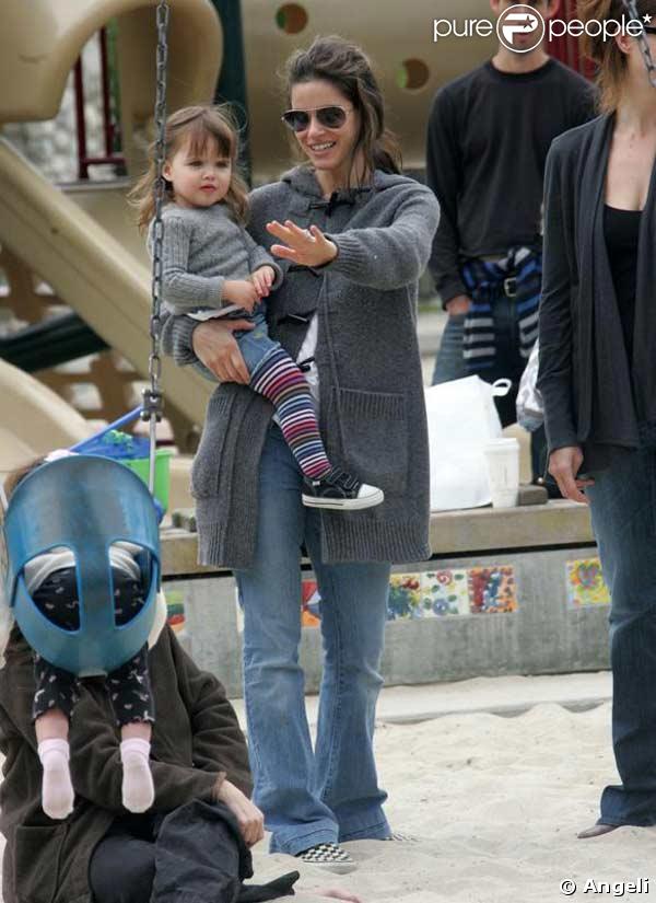 Amanda Peet passe l'après-midi au parc à Cold Water avec sa fille Frances Pen Benioff