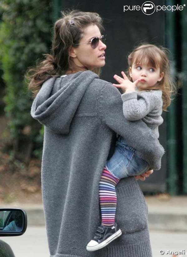 Amanda Peet passe l'après-midi au parc à Cold Water avec sa fille Frances Pen Benioff