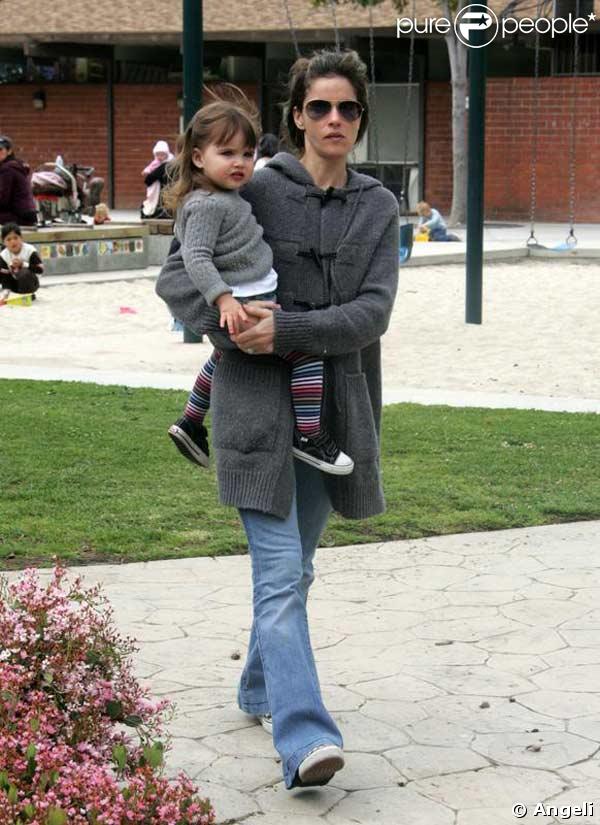 Amanda Peet passe l'après-midi au parc à Cold Water avec sa fille Frances Pen Benioff