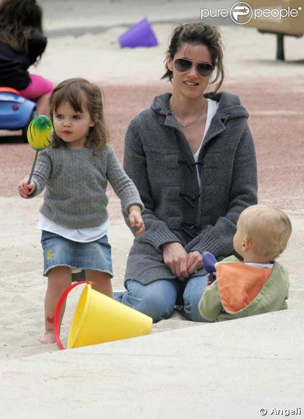 Amanda Peet passe l'après-midi au parc à Cold Water avec sa fille Frances Pen Benioff