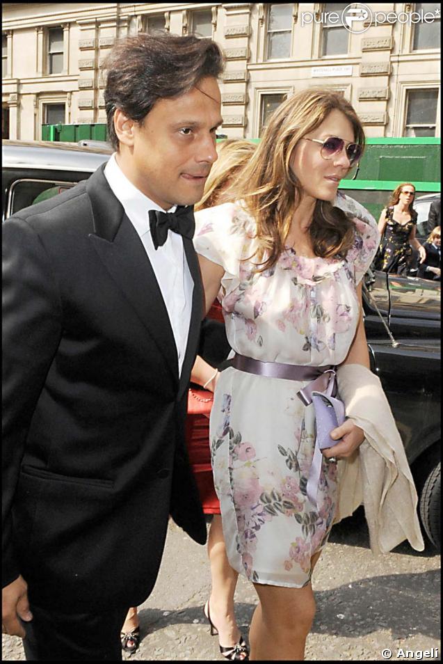 Elizabeth Hurley et Arun Nayar au mariage de Patsy Kensit