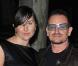 Bono le leader de U2 et sa femme Ali Hewson lors de la soirée Vanity Fair du festival du film de Tribeca à New York le 21 avril 2009