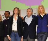 Spike Lee, Jane Rosenthal, Robert de Niro et Uma Thurman parmi les organisateurs durant la conférence de presse le 21 avril 2009 à New York précédant l'ouverture du Tribeca Film festival