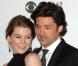 Dans  Grey's Anatomy , Patrick Dempsey est un médecin très amoureux de l'une de ses internes, jouée par Ellen Pompeo. Une relation compliquée mais au sein de laquelle le Dr Mamour se montre doux, tendre et honnête. Un homme modèle ! 