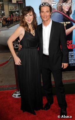 Jennifer Garner et Matthew McConaughey à la Première du film Ghosts of Girlfriends past au Grauman's Chinese Theatre de Hollywood