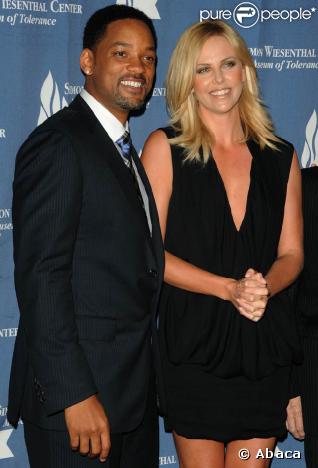 Will Smith et Charlize Theron, au Beverly Wilshire Hotel, à Los Angeles, à l'occasion du prestigieux Simon Wiesenthal Center's 2009 National Tribute Dinner, le 5 mai 2009 ! 