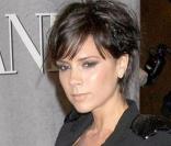Victoria Beckham, absolument divine hier à New York pour présenter la nouvelle campagne Armani dont elle est l'égérie