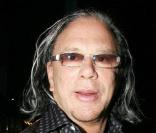 Mickey Rourke devant le restaurant Mr Chow à Beverly Hills le 23 avril 2009