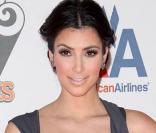 Kim Kardashian, très en beauté, lors du 16e Annual Race to Erase, qui s'est tenu dans l'enceinte du très luxueux Hyatt Regency, à Century City, au nord de Los Angeles, le 8 mai 2009 ! 
