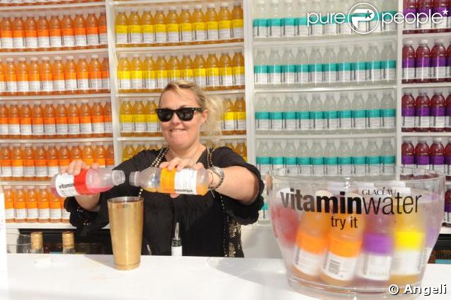 Valérie Damidot à la plage  Vitamin Water  à Cannes lors du 62ème Festival du Film de Cannes.