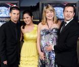 Les scénaristes Robert Ben Garant et Thomas Lennon avec leurs femmes pour la première de La Nuit au Musée de 2 à Washington le 14 mai 2009