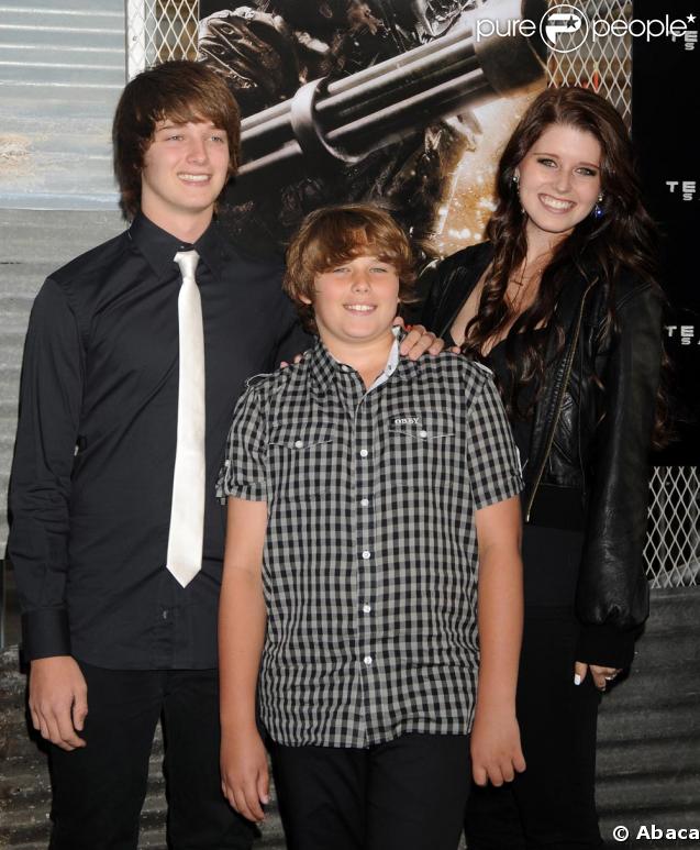 Patrick, Christopher et Katherine Schwarzenegger à la première de Terminator hier soir à Los Angeles