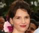 Juliette Binoche était ravissante, tout de rose vêtue, pour la montée des marches pour le film Bright Star, le 15 mai 2009