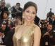 Le mannequin indien Parvathy Omanakuttan était sublime dans une robe dorée et parée de bijoux Chopard, lors de la montée des marches pour le film Bright Star, le 15 mai 2009