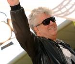 Pedro Almodovar, superstar, lors du photocall du film Etreintes Brisées, à Cannes, le 19 mai