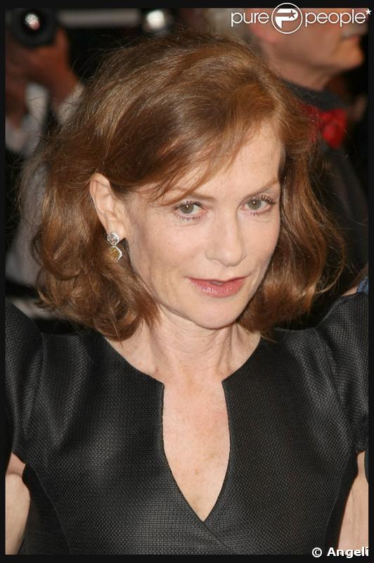Isabelle Huppert hier soir à la projection de Vincere à Cannes