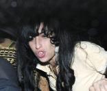 Amy Winehouse a de nouveau été hospitalisée... pourra t-elle revenir sur scène ?