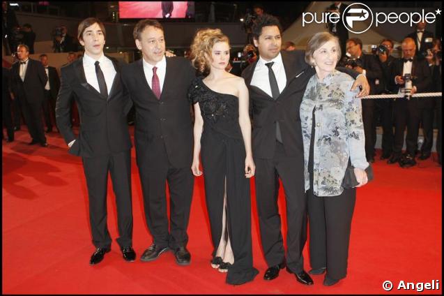 Lorna Raver, Dileep Rao, le réalisateur Sam Raimi, Alison Lohman et Justin Long pour la présentation du film Jusqu'en Enfer le 20 mai 2009 durant le 62e Festival de Cannes