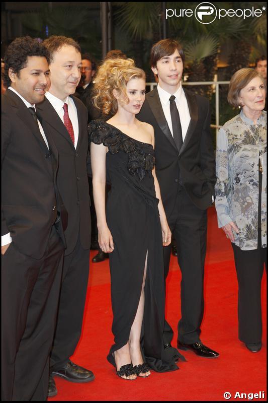 Lorna Raver, Dileep Rao, le réalisateur Sam Raimi, Alison Lohman et Justin Long pour la présentation du film Jusqu'en Enfer le 20 mai 2009 durant le 62e Festival de Cannes