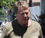 Ryan O'neal va chercher les médicaments de sa compagne Farrah Fawcett, à Brentwood, 19 mai 2009