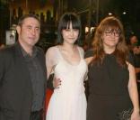 Sergi Lopez, Rinko Kikuchi et Isabel Coixet lors de la montée des marches pour le film Map of the sounds of Tokyo le 23 mai 2009
