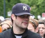 Hilary Duff et son petit-ami Mike Comrie marchent contre le sida, à New York