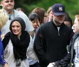 Hilary Duff et son petit-ami Mike Comrie marchent contre le sida, à New York