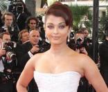 Aishwarya Rai lors de la montée des marches du film  Up  durant le Festival de Cannes 2009