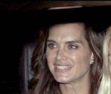 Brooke Shields à la sortie d'un restaurant de Miami Beach, hier