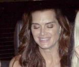 Brooke Shields à la sortie d'un restaurant de Miami Beach, hier