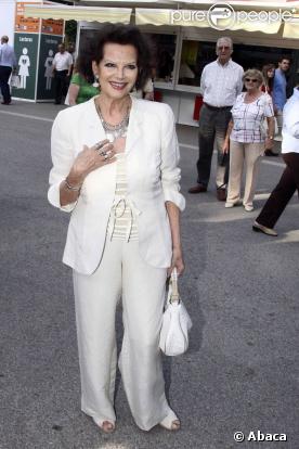 Claudia Cardinale au salon du livre madrilène (Espagne)