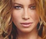 Jessica Biel en couverture du magazine FHM 