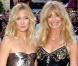 Quelques années les séparent mais la ressemblance est frappante ! "Pour moi, c"est un honneur de lui ressembler", dit Kate Hudson à propos de sa mère Goldie Hawn. 