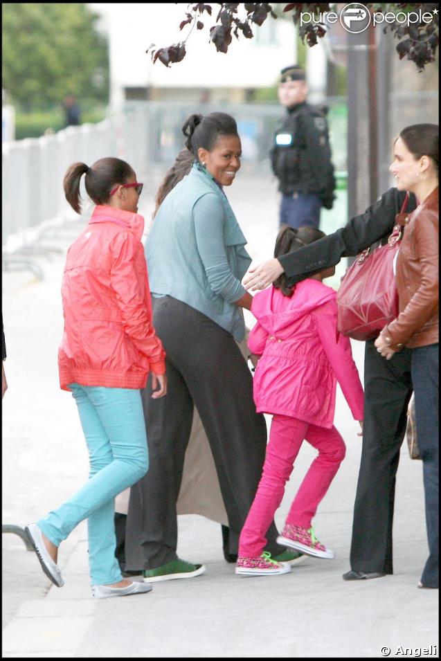 Michelle Obama hier avec sa mère et ses filles lors d'une visite de la Tour Effeil