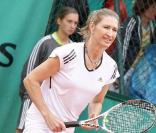 Steffi Graf et Andre Agassi jouent à Roland-Garros pour leurs associations le 6 juin 2009